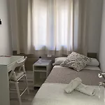 鲁塔弗朗西亚旅馆 招待所